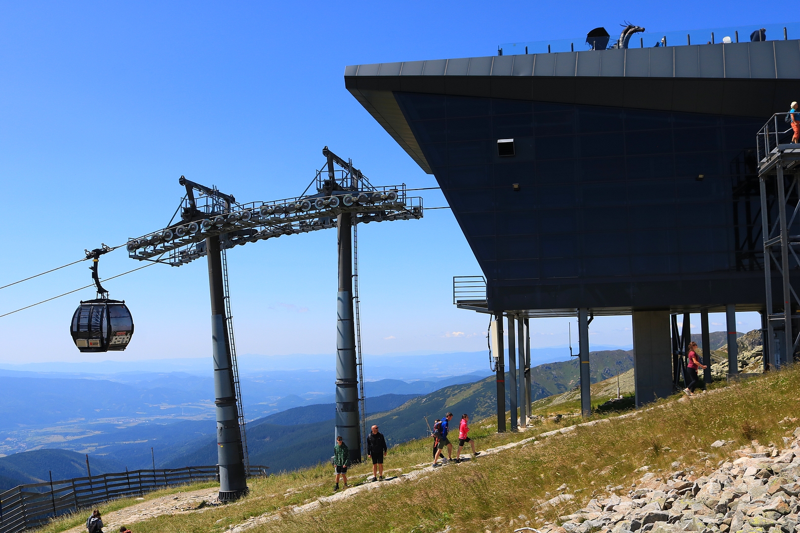 podpěry č. 10A a 10B a horní stanice  - foto: Radim Polcer 30.07.2024