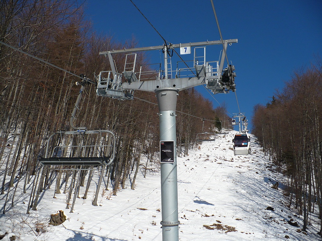 hlava nosnotlačné podpěry č. 7  - foto: Radim Polcer 13.02.2008