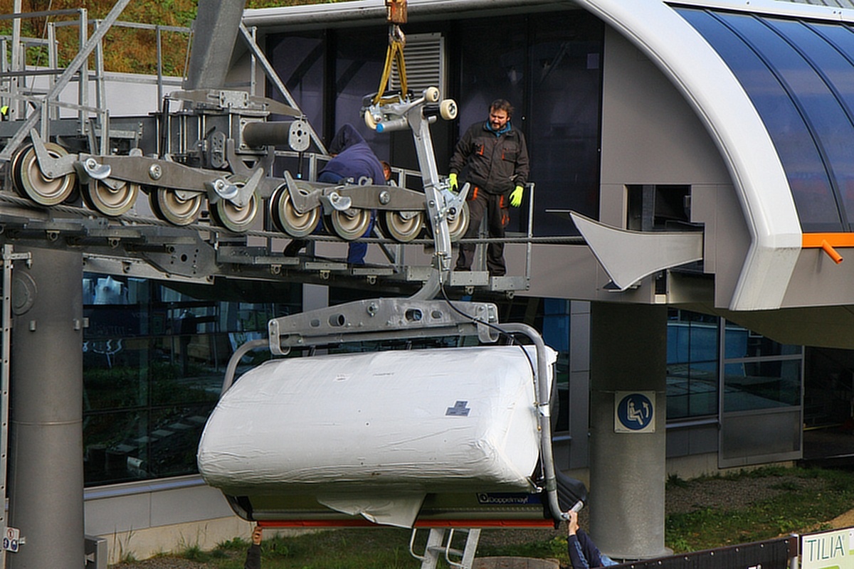 Montáž nových vozňov na dosiahnutie projektovanej prepravnej kapacity  - foto: Pavol Sališ 21.10.2014