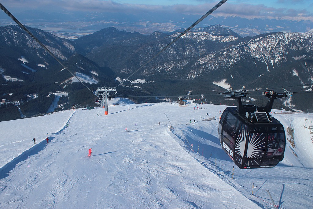 rozpětí lana mezi podpěrami č. 8 a 7  - foto: Radim Polcer 03.03.2013