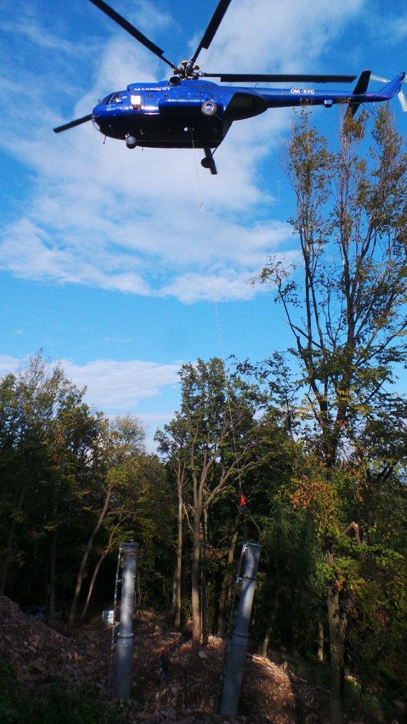 Výstavba lanovky v maďarskom stredisku Zemplén Kalandpark  - foto: Miroslav Kováč 21.9.2014