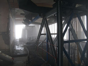 Severná stanica (úsek II. Luková - Chopok) už po odstránení okien, podlahových vrstiev a iných drobností /foto: Andrej Bisták 29.6.2011/