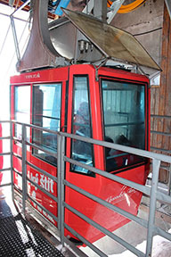 kabina v horní stanici /foto: Radim Polcer 04.03.2013/