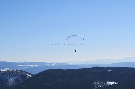Snow paragliding /foto: Miroslav Ryška 7.3.2015/