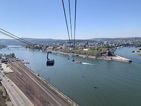 Kabínková lanovka systému 3S v nemeckom meste Koblenz /foto: Matej Petőcz 20.4.2019/