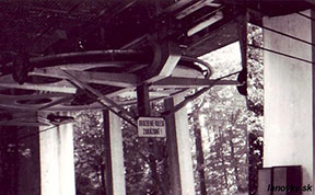 Vratný lanáč v hornej stanici. /foto: Roman Gric, september 1982/