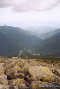 Pohľad na Kosodrevinu a Srdiečko z vrcholovej stanice na Chopku /foto: Yankee/