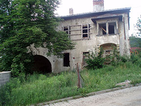 Údolná stanica mala byť miesto barokového domu. /foto: mimi 4.6.2007/