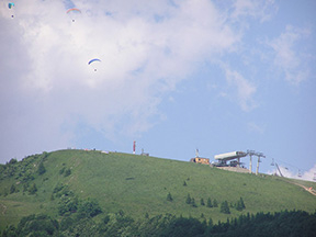 v jeden deň pri jednej lanovke bike, Paragliding, lietanie /foto: Peťo z Lamača 22.6.2008/