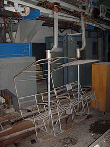 dolní stanice ve stavu před rekonstrukcí na restauraci /foto: Jakob Schuler - www.skilift-nostalgie.ch 05/2008/